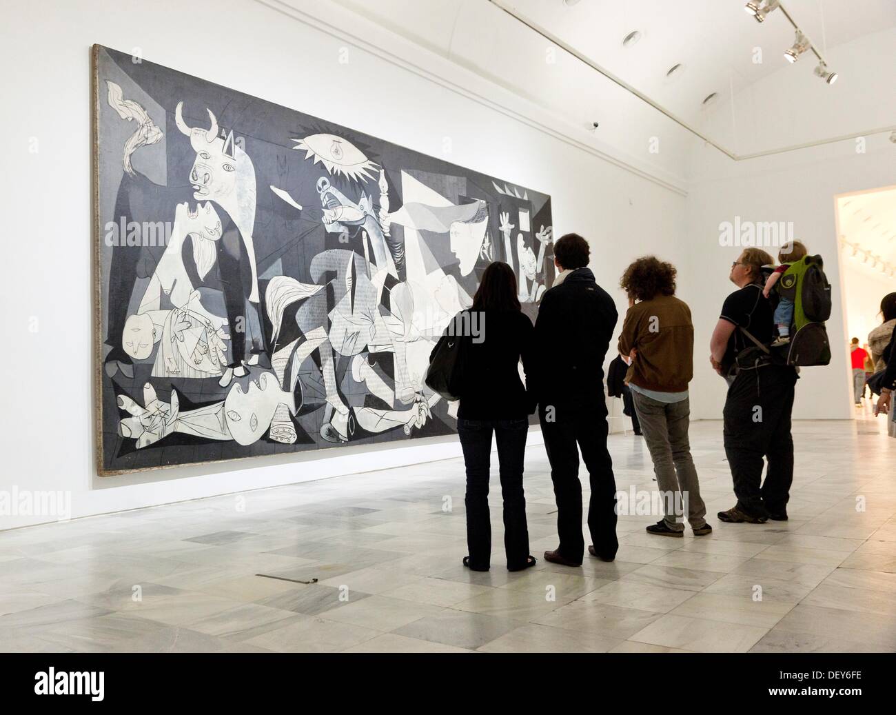 Il Guernica Dipinto Di Picasso Il Museo Reina Sofia Madrid Spagna Foto Stock Alamy 3687